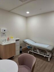 Gleneagles Hospital (D10), Retail #605329771